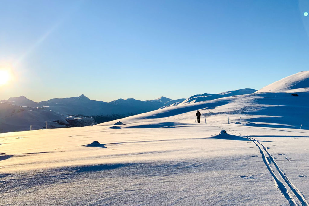 skitur i fint vintervær i skjåk